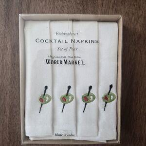 New World Market Martini Olive Embroidered Cloth Cocktail Napkin Set 4 NIB